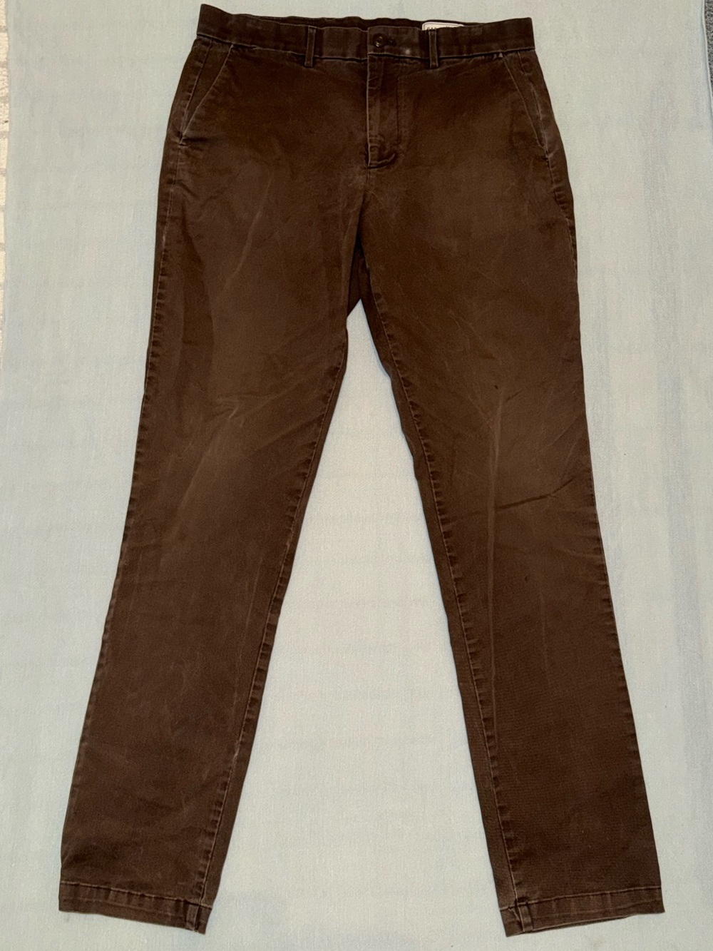 Gap Men’s Slim Performance Classic Straight-Leg Brown Noir Chino Pants, 34x34